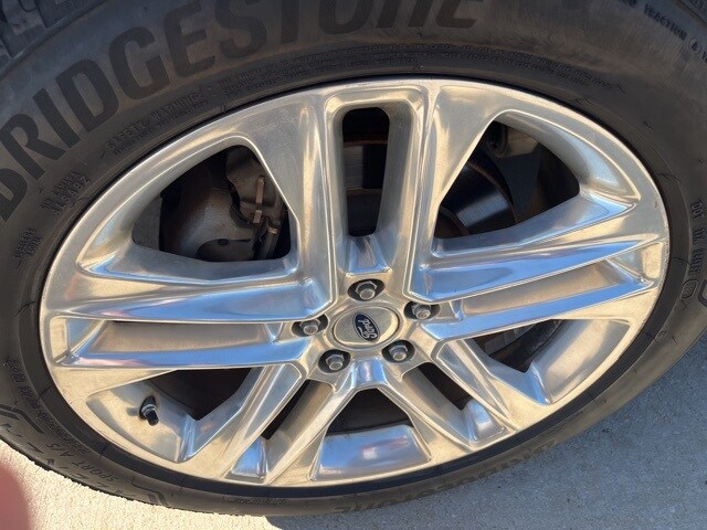 2017 Ford Explorer XLT photo 3