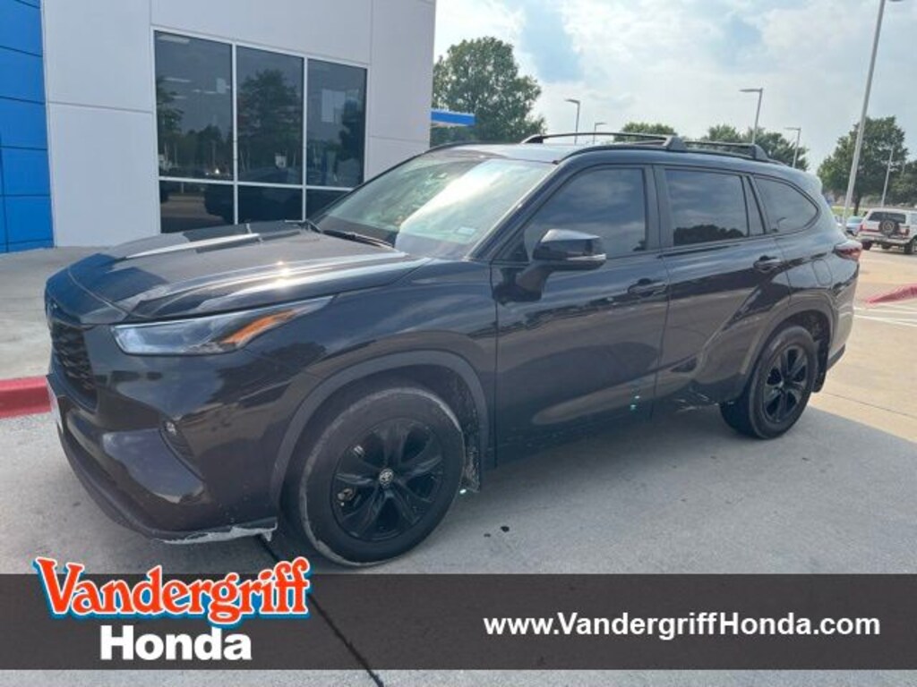 Used 2024 Toyota Highlander Hybrid XLE SUV