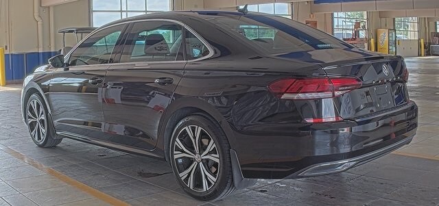 Used 2022 Volkswagen Passat SE with VIN 1VWSA7A39NC003604 for sale in Arlington, TX