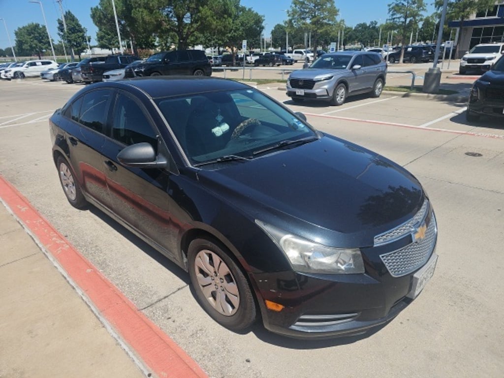 Used 2013 Chevrolet Cruze LS Sedan