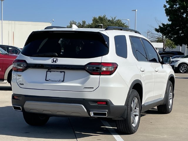 2025 Honda Pilot Touring - Photo 4