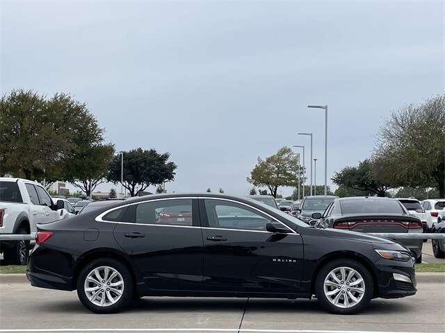 2024 Chevrolet Malibu 1LT photo 3