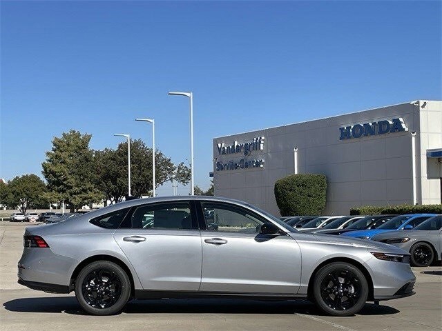 2025 Honda Accord SE photo 2