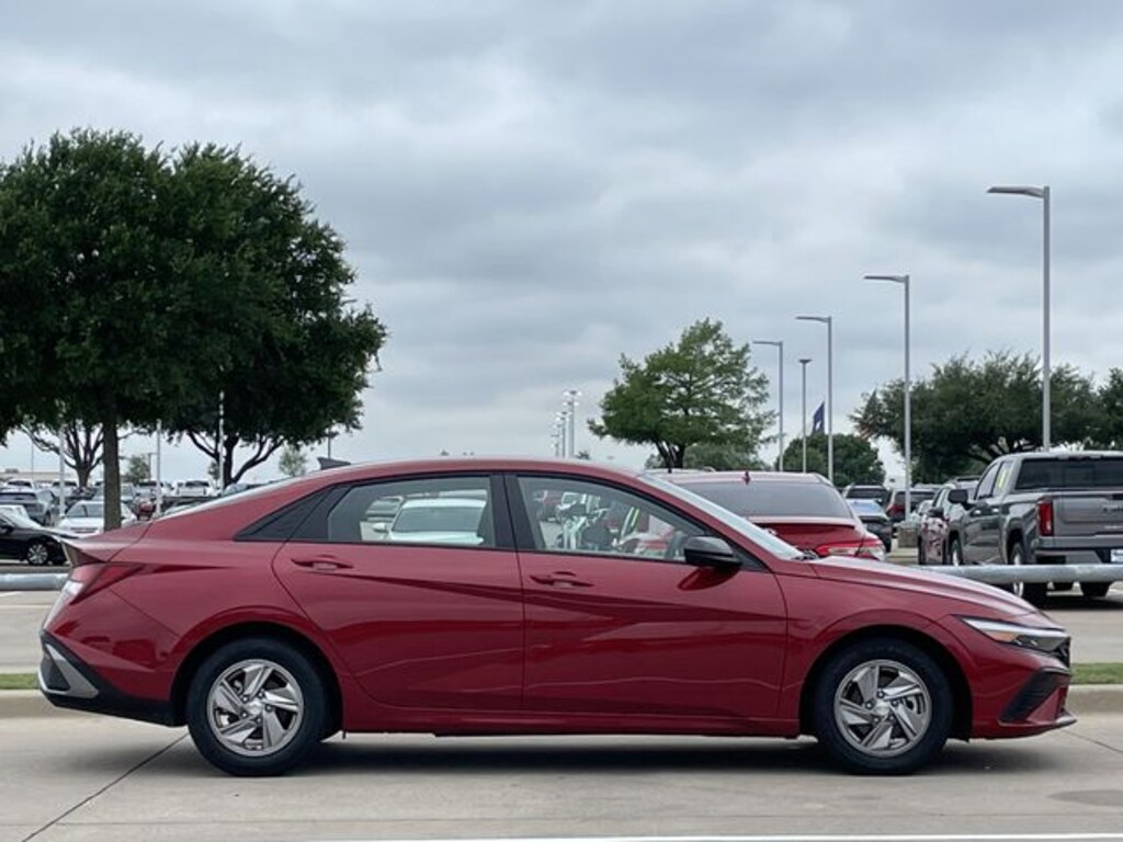 Used 2026 Hyundai Elantra SEL Sport Sedan