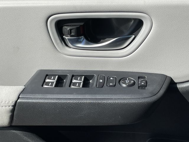 2023 Honda Pilot LX - Photo 22