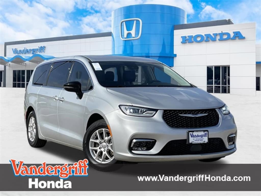 Used 2024 Chrysler Pacifica Touring L Van Passenger Van