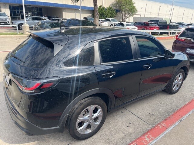2025 Honda HR-V LX photo 3