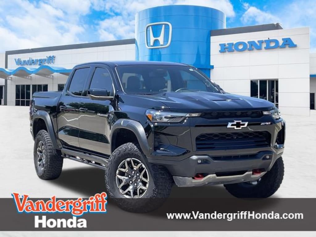 Used 2025 Chevrolet Colorado ZR2 Truck Crew Cab