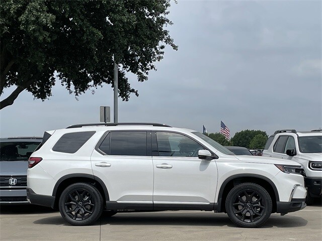 2025 Honda Pilot Touring photo 3