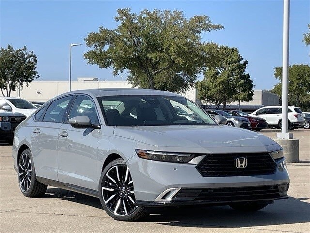 2025 Honda Accord Hybrid Touring photo 2