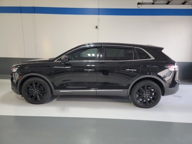 2020 Lincoln Nautilus Reserve photo 2