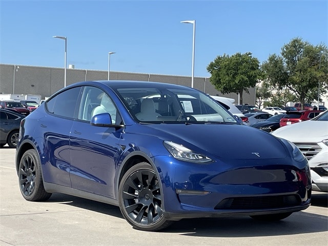 Used 2022 Tesla Model Y Long Range with VIN 7SAYGDEE2NF445135 for sale in Arlington, TX