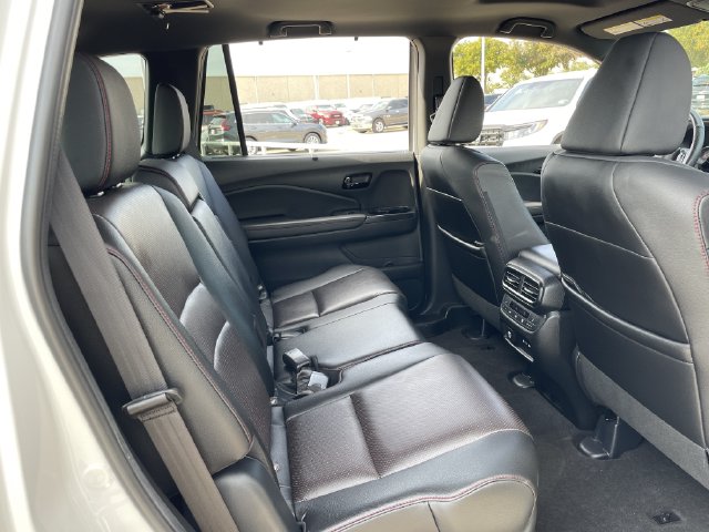 2024 Honda Passport Black Edition - Photo 28