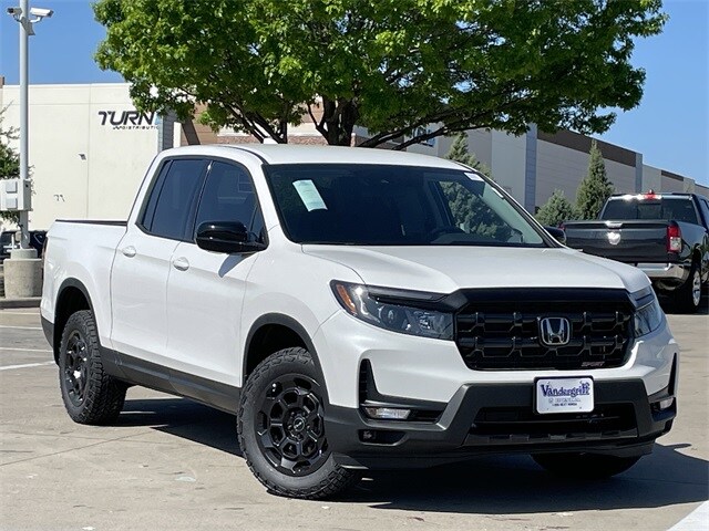 2025 Honda Ridgeline Sport photo 2