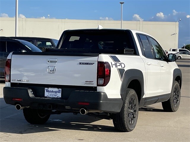 2023 Honda Ridgeline Sport photo 3