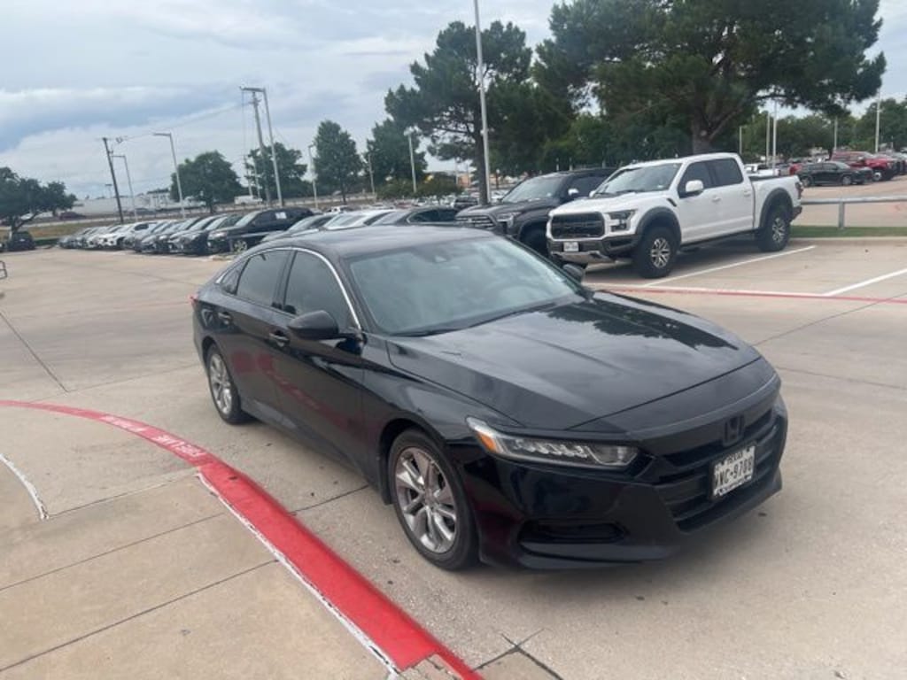 Used 2018 Honda Accord LX Sedan