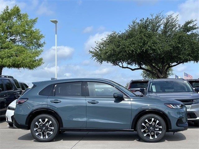 2026 Honda HR-V EX-L photo 2