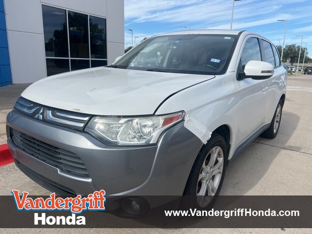 2014 Mitsubishi Outlander SE