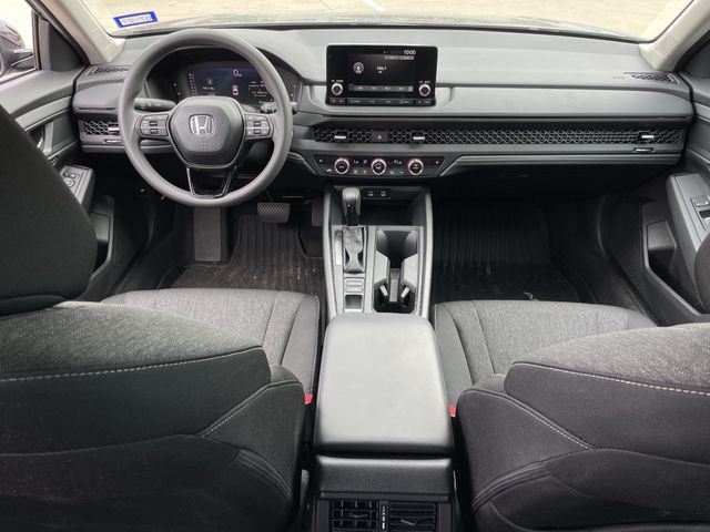 2025 Honda Accord SE - Photo 9