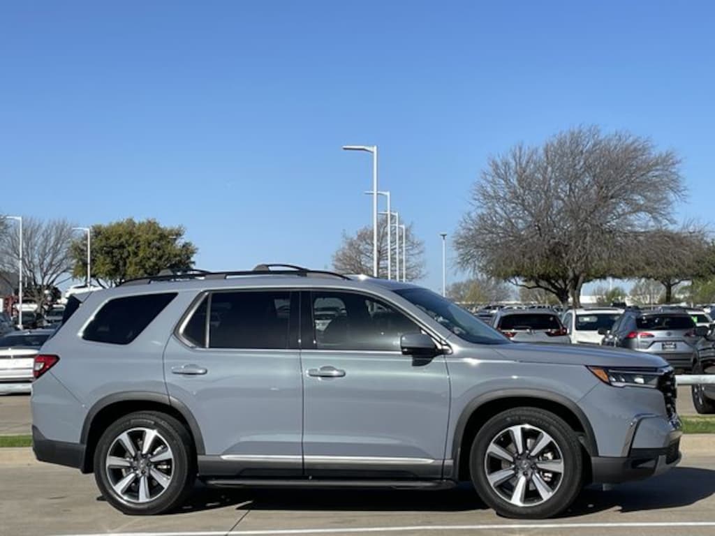 Used 2023 Honda Pilot Elite SUV