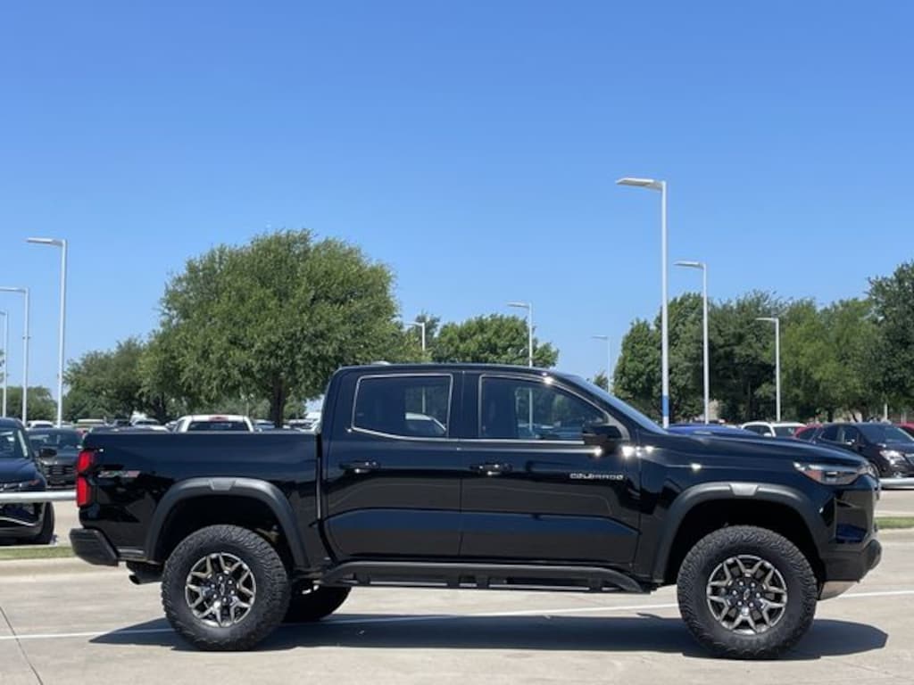 Used 2025 Chevrolet Colorado ZR2 Truck Crew Cab