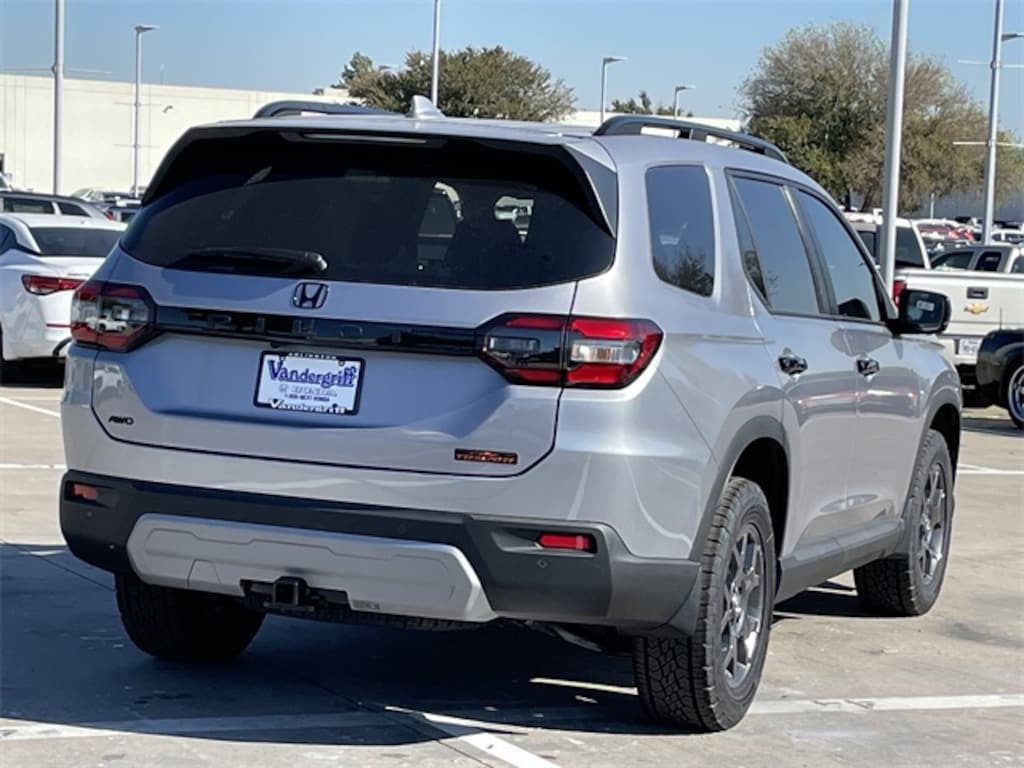 New 2025 Honda Pilot TrailSport SUV