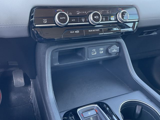 2023 Honda Pilot LX - Photo 18