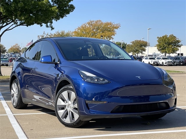 Used 2024 Tesla Model Y Long Range with VIN 7SAYGDEE7RA232832 for sale in Arlington, TX