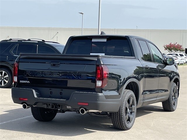 2025 Honda Ridgeline Black Edition photo 4