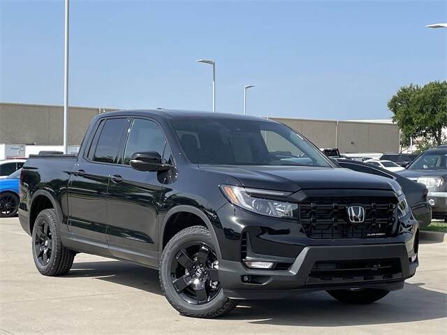 2025 Honda Ridgeline Black Edition photo 2