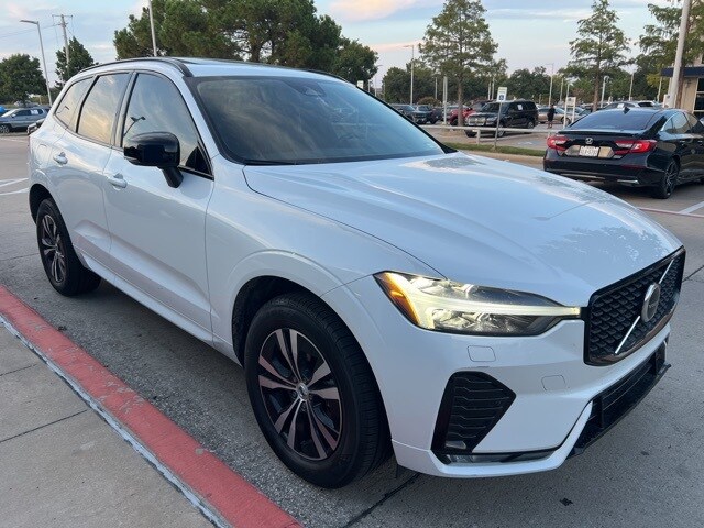 2024 Volvo XC60 B5 Core photo 4