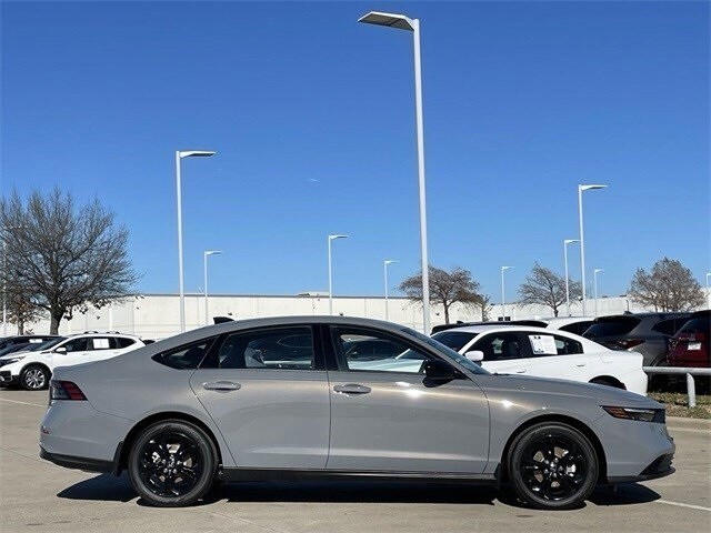 2025 Honda Accord SE photo 2