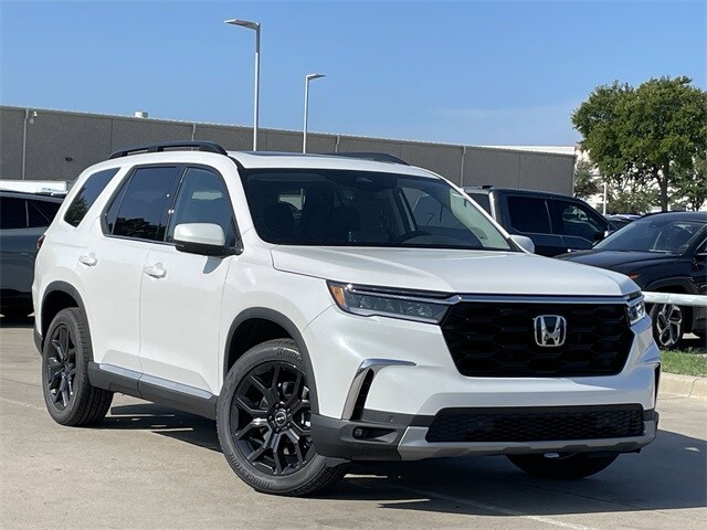 2025 Honda Pilot Touring photo 2