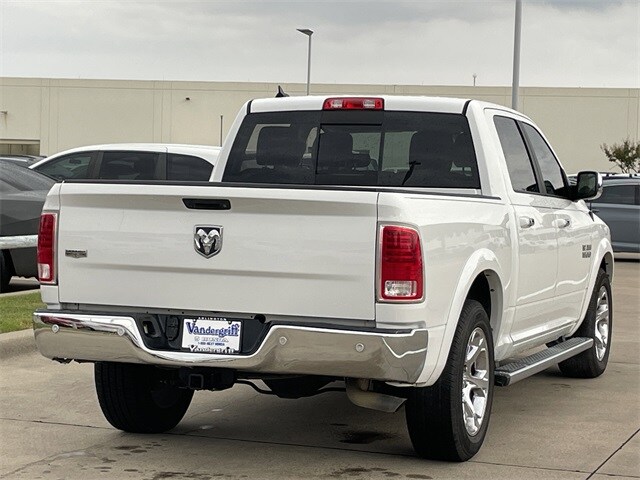 2017 Ram 1500 Laramie photo 4