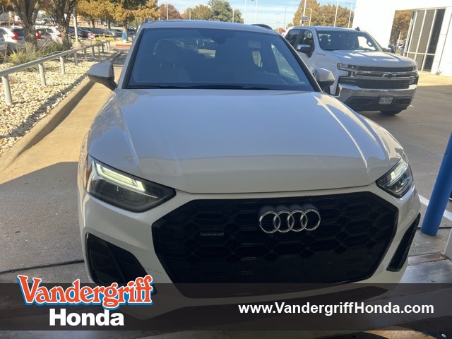 2025 Audi Q5 Premium's photo