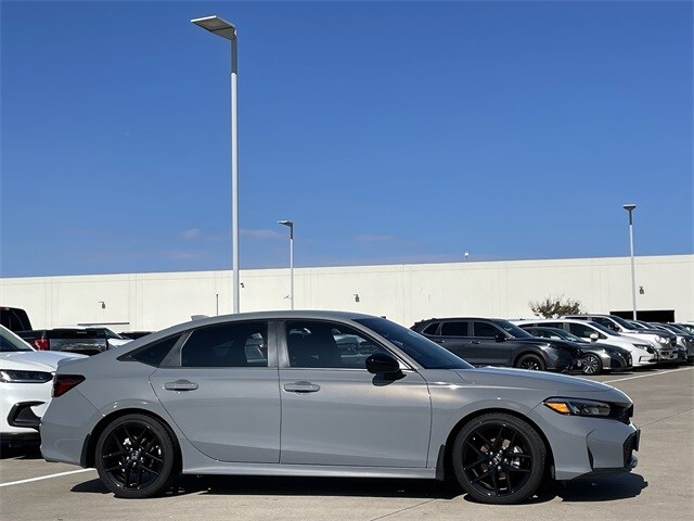 2025 Honda Civic Sport photo 3