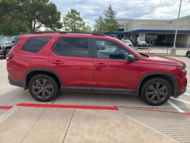 View vehicle photo 4