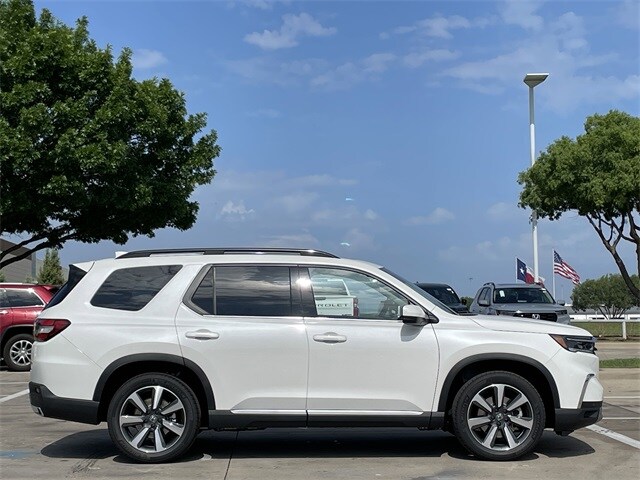 2025 Honda Pilot Touring photo 3