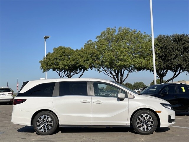 2026 Honda Odyssey EX-L photo 3