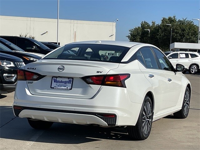 2024 Nissan Altima 2.5 SV photo 4