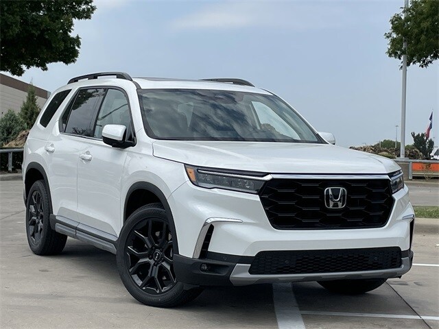 2025 Honda Pilot Touring photo 2