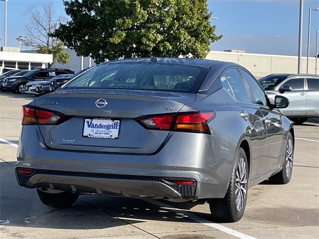 2023 Nissan Altima 2.5 SV photo 3