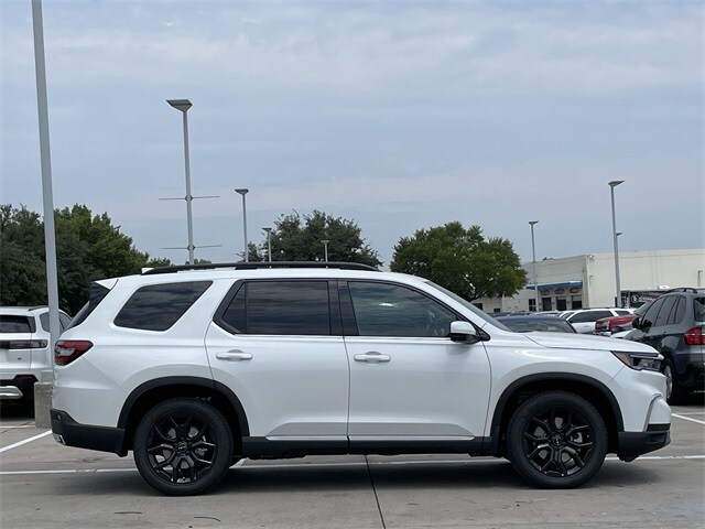 2025 Honda Pilot Touring photo 3