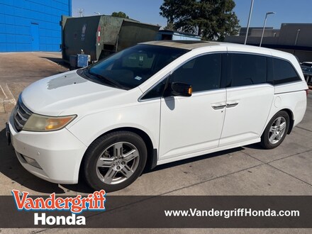 2011 Honda Odyssey Touring Elite Van