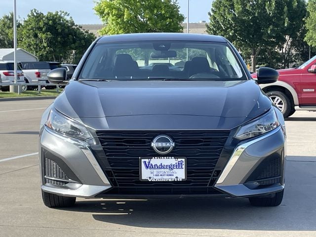 2025 Nissan Altima SV - Photo 6