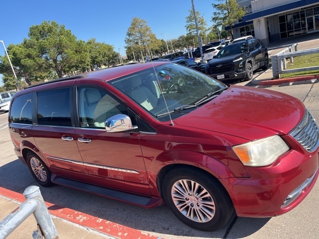 Used 2013 Chrysler Town & Country Touring-L with VIN 2C4RC1CG6DR722971 for sale in Arlington, TX