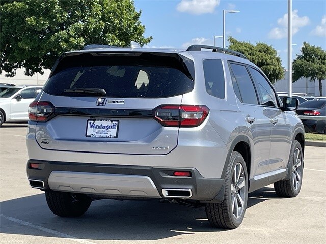 2025 Honda Pilot Touring photo 3