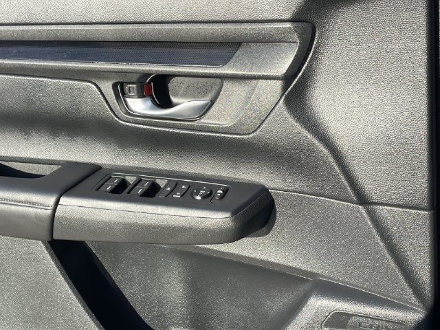 2024 Honda CR-V LX - Photo 22