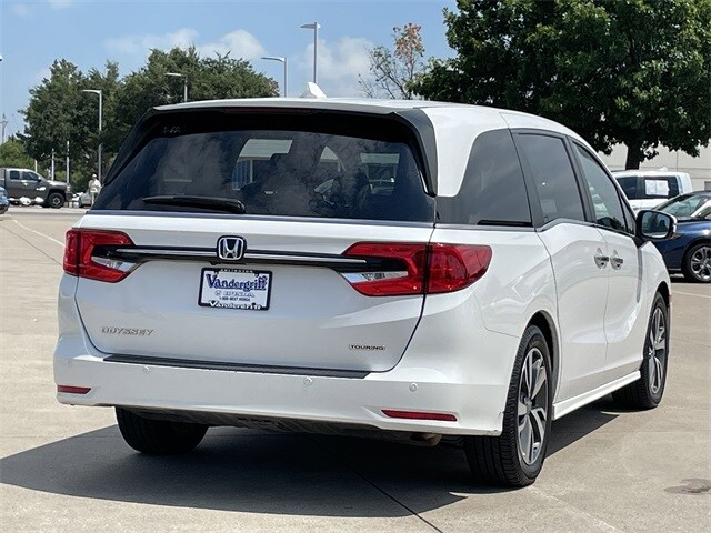 2023 Honda Odyssey Touring photo 4