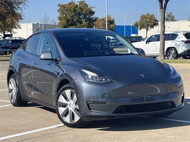 Used 2022 Tesla Model Y Long Range with VIN 7SAYGDEE0NF436403 for sale in Arlington, TX